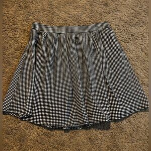 Old Navy Black and White Skater Mini Skirt